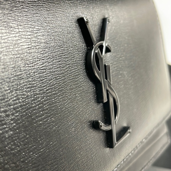 Authentic YSL Sunset wallet on chain - Picture 8 of 15